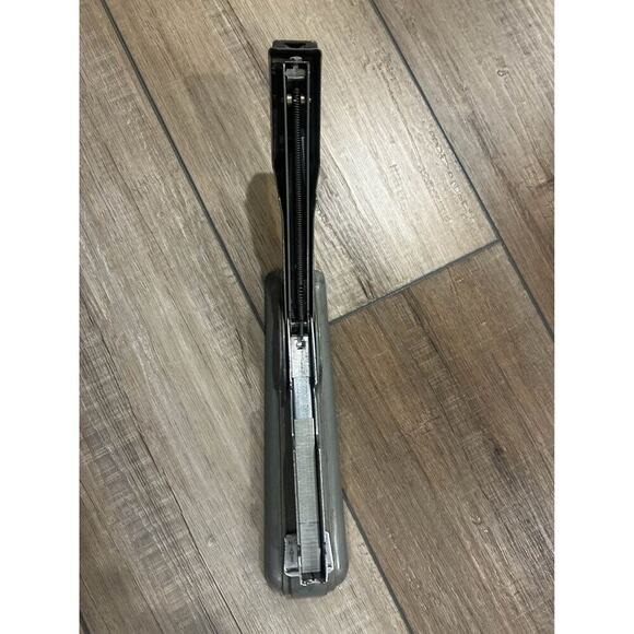 Vintage SWINGLINE #27 Desk Stapler Gray Mid Century Art‎ Deco Works great - Picture 4 of 4